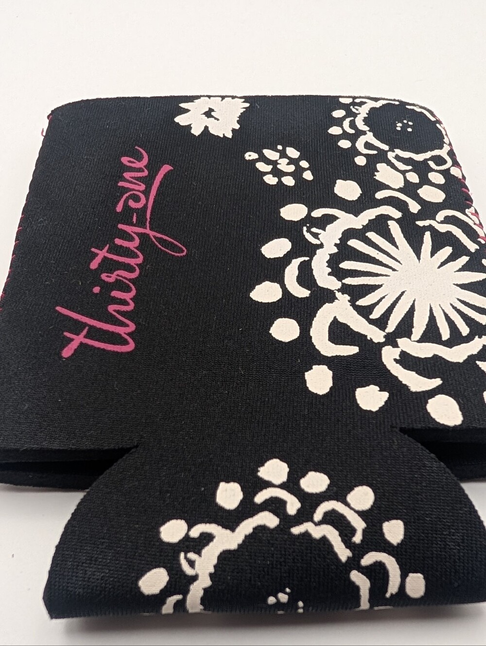 Thirty-One 10th Anniversary Party Thermal Can Cooler Koozie Black Floral NWT